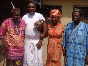 Ezeozo with his wife, father Akunwata and Kpajie Megafu
