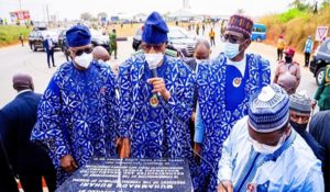 see-photos-of-buhari-inaugurating-key-projects-in-ogun-state
